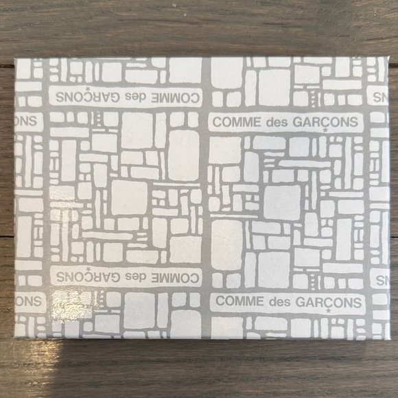 Comme des Garcons Black Glossy Zipper Medley Wallet /Clutch NWT IN BOX - Picture 2 of 9